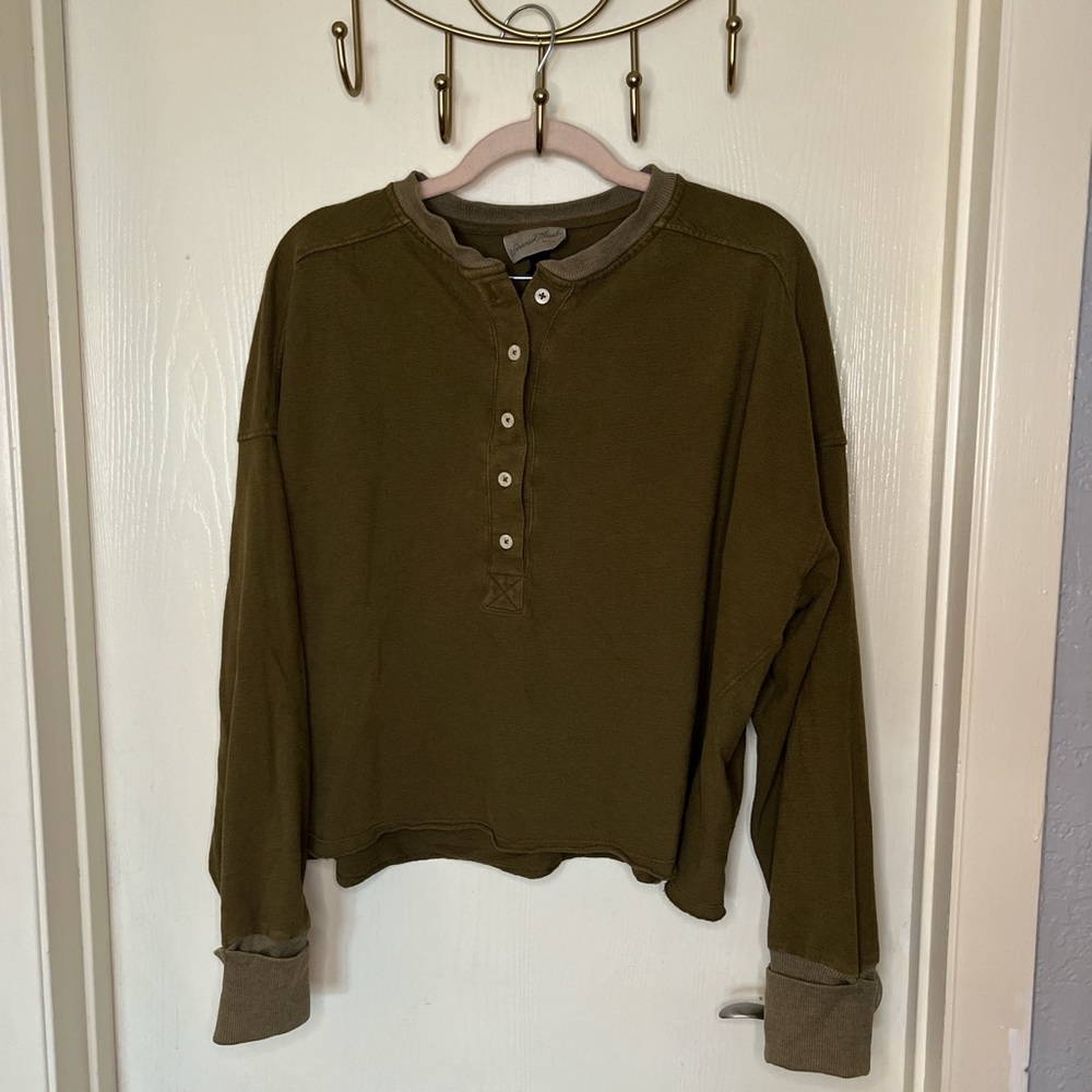 Universal Thread Olive Green Henley Long Sleeve Shirt